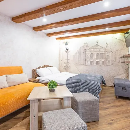 сучасна на площі ринок 3 після ремонту у місті львові самий центер إلفيف