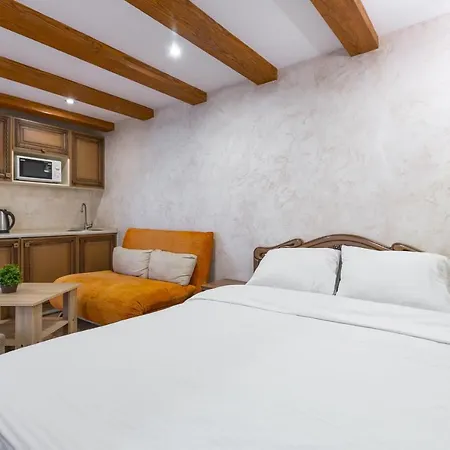 сучасна на площі ринок 3 після ремонту у місті львові самий центер Lviv