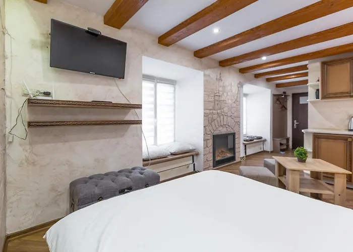 Apartment сучасна на площі ринок 3 після ремонту у місті львові самий центер Lemberg