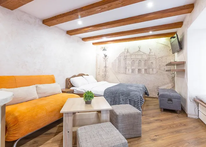 сучасна на площі ринок 3 після ремонту у місті львові самий центер Lemberg