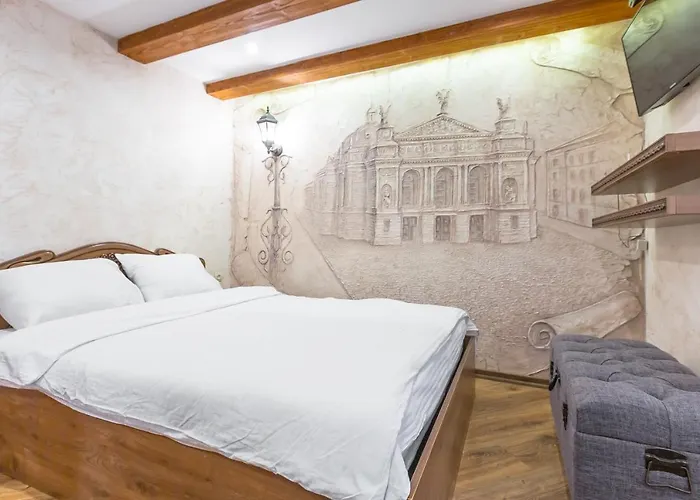 сучасна на площі ринок 3 після ремонту у місті львові самий центер Apartamento *