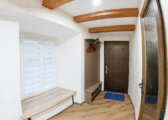 сучасна на площі ринок 3 після ремонту у місті львові самий центер * Leópolis