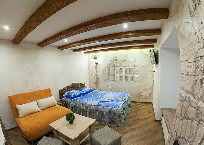 сучасна на площі ринок 3 після ремонту у місті львові самий центер *